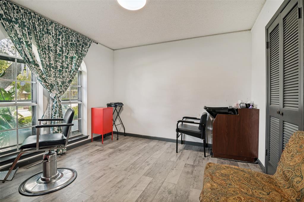 1217 Gardengate Circle Property Photo 4