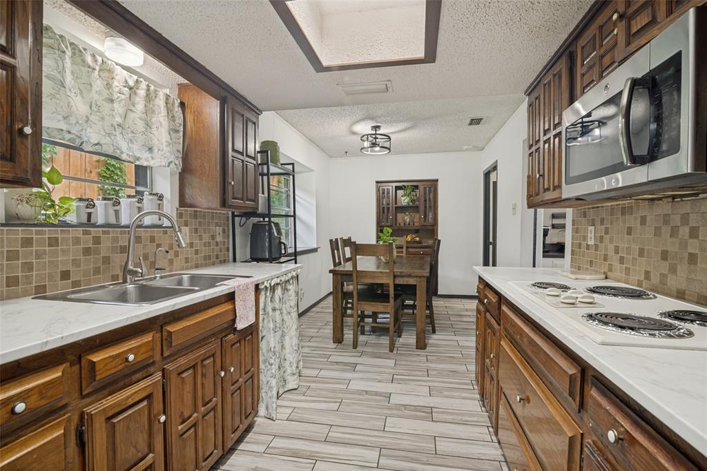 1217 Gardengate Circle Property Photo 8