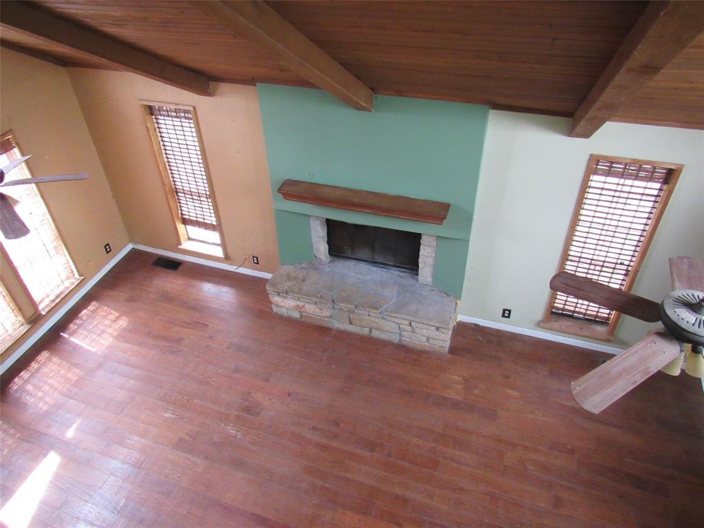 138 Private Road 227 Property Photo 7