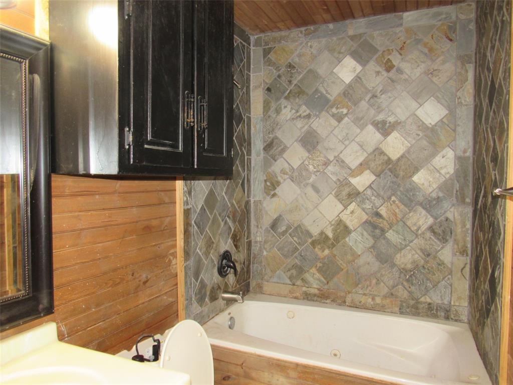 138 Private Road 227 Property Photo 10