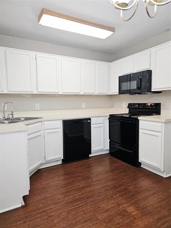 3921 Huckleberry Drive Property Photo 17