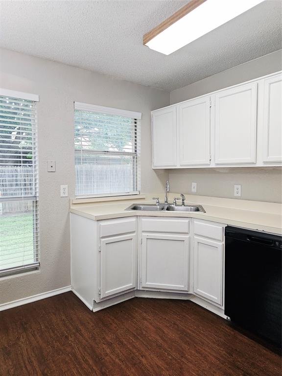 3921 Huckleberry Drive Property Photo 18
