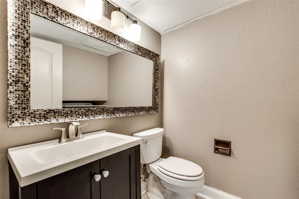18240 Midway Road 302 Property Photo 15