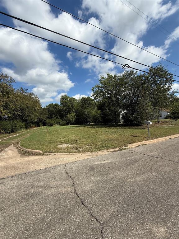1721 N Hoard Avenue Property Photo 3