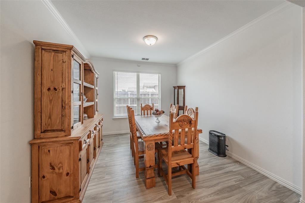 1446 White Water Way Property Photo 16