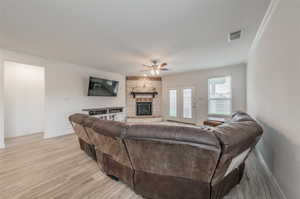 1446 White Water Way Property Photo 20