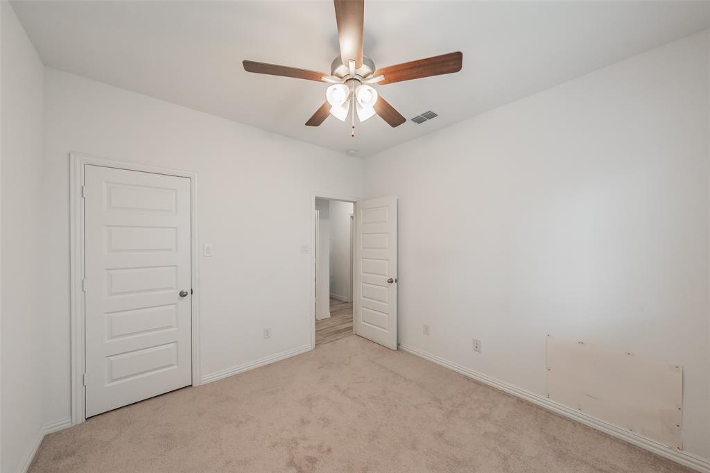 1446 White Water Way Property Photo 32