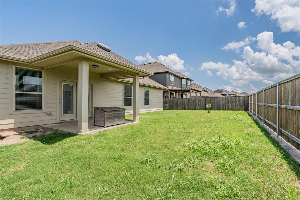 1446 White Water Way Property Photo 36