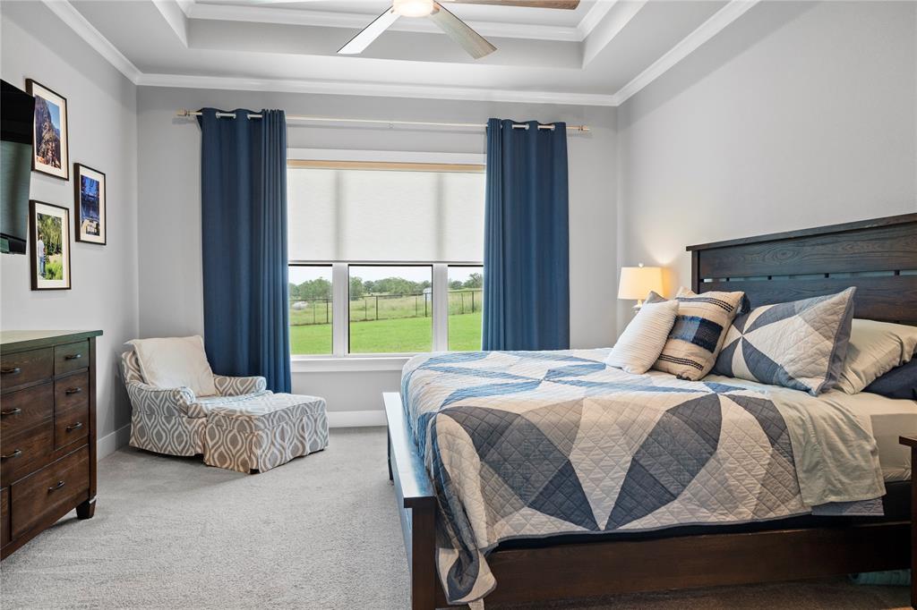 1024 Henry Way Property Photo 14