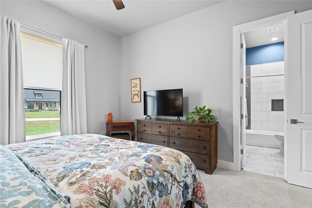 1024 Henry Way Property Photo 19
