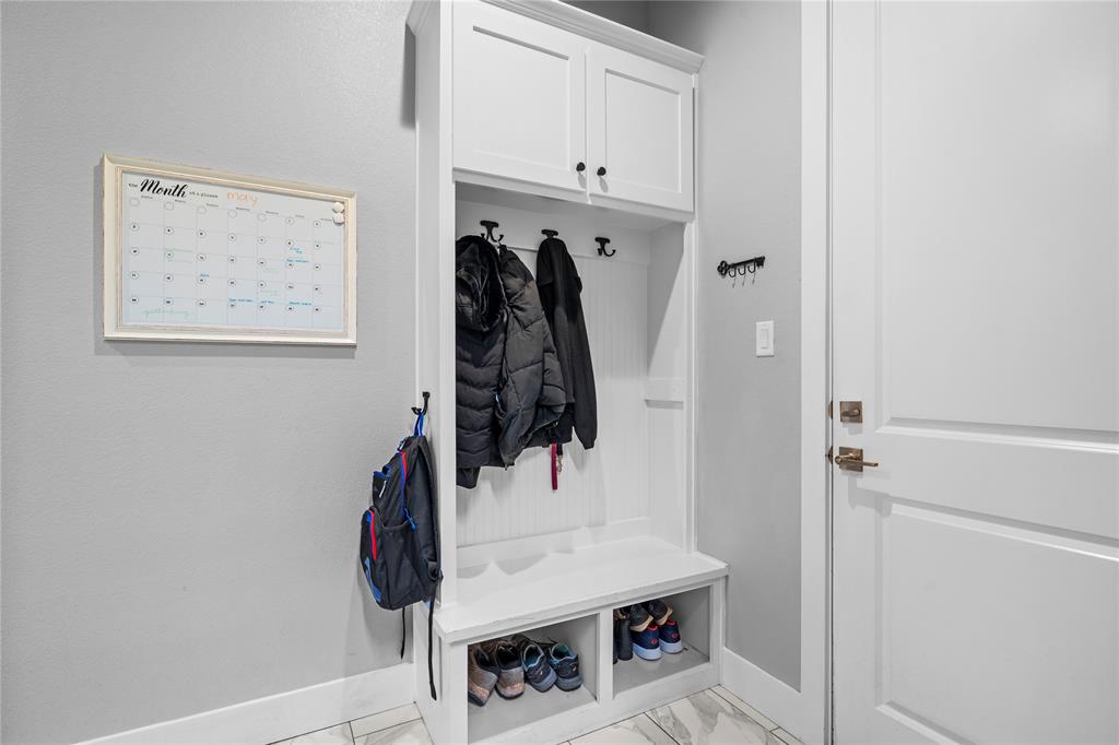 1024 Henry Way Property Photo 23
