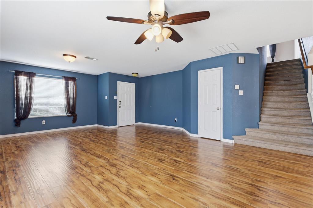 4957 Thorn Hollow Drive Property Photo 6
