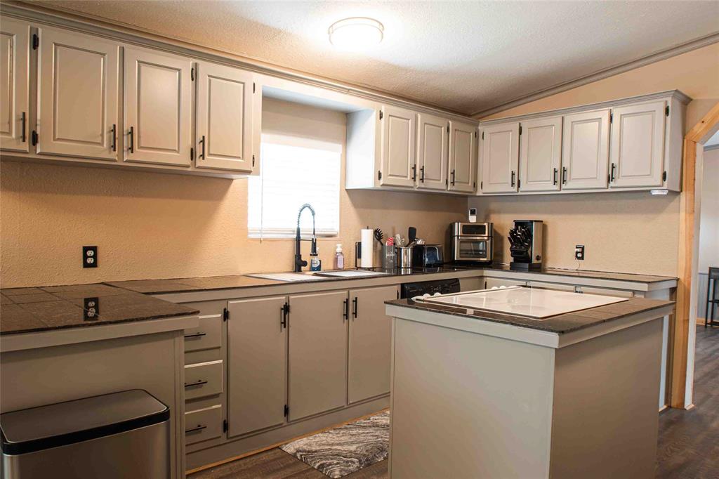 266 Hickory Hills Drive Property Photo 14