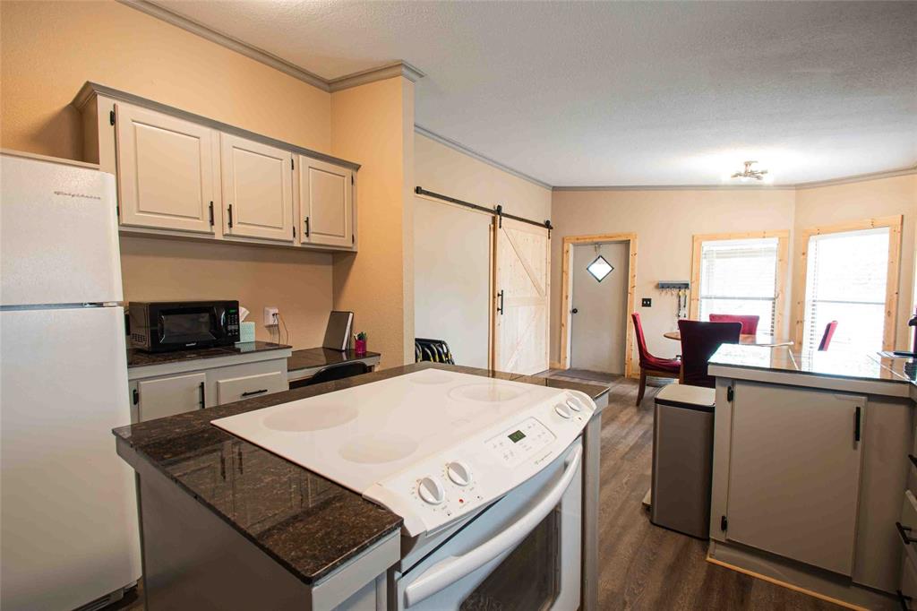 266 Hickory Hills Drive Property Photo 16