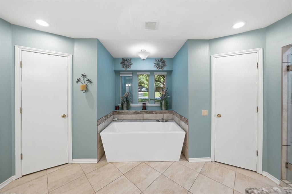 12008 Saddlehorn Lane Property Photo 14