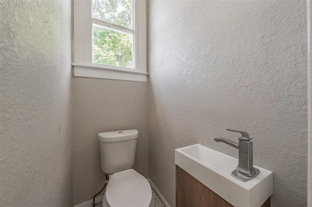 2700 Grim Avenue Property Photo 12