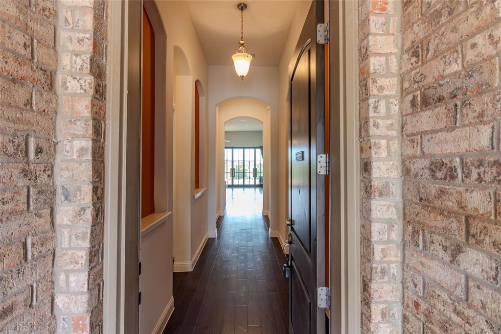 720 Field Crossing Property Photo 2