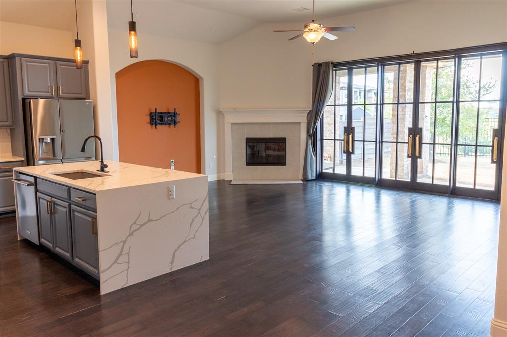 720 Field Crossing Property Photo 12
