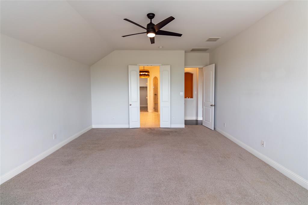 720 Field Crossing Property Photo 17