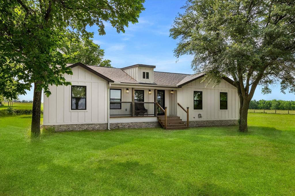 18580 County Road 949