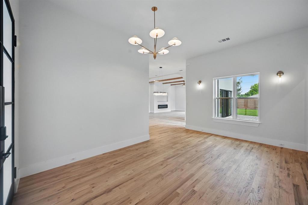 1224 S Pine Street Property Photo 3