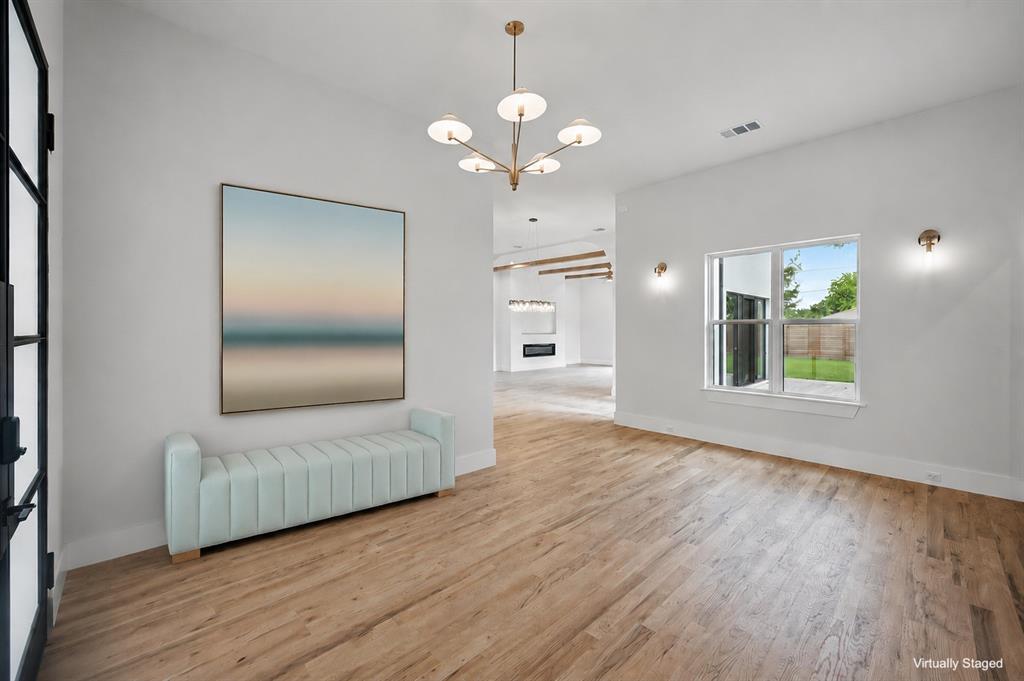 1224 S Pine Street Property Photo 4