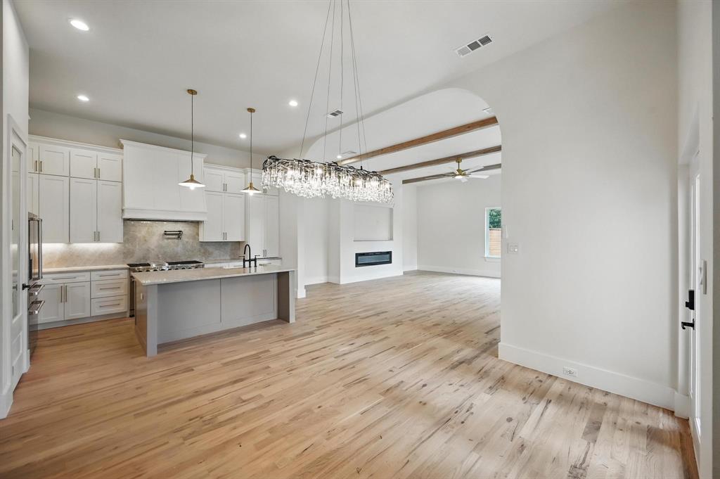 1224 S Pine Street Property Photo 6