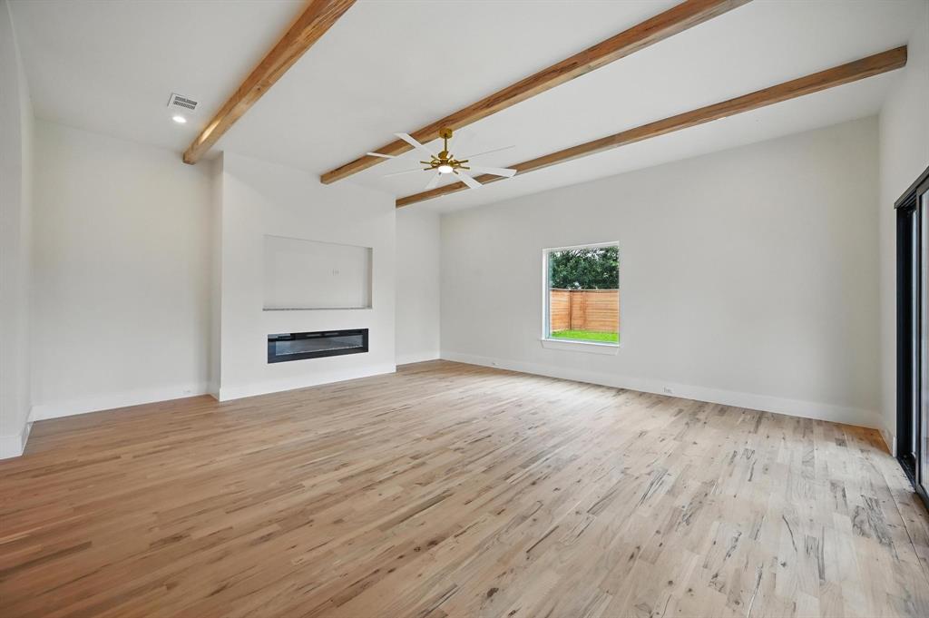 1224 S Pine Street Property Photo 7