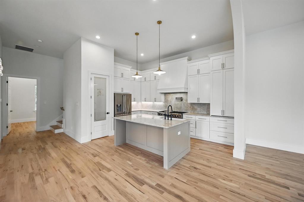 1224 S Pine Street Property Photo 12