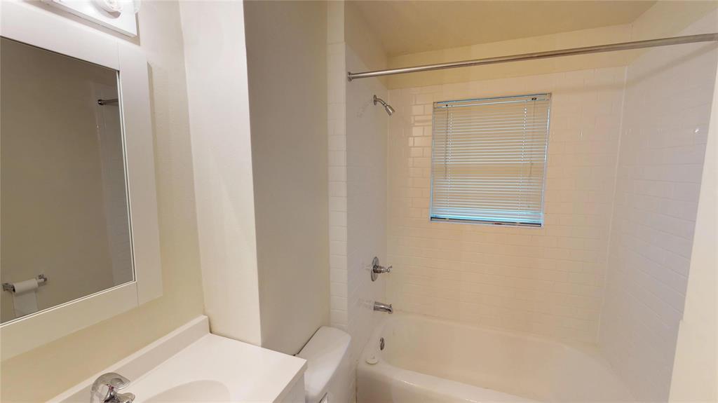 1705 Crescent Street Property Photo 5