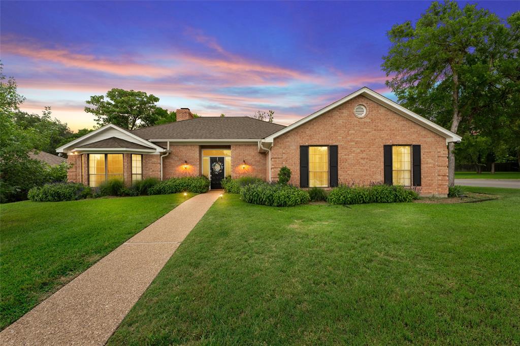 3400 Hearthwood Circle Property Photo 1