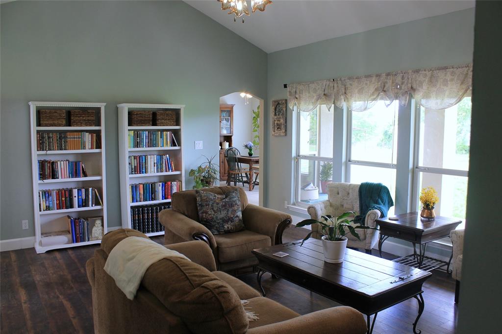 2220 Keefer Road Property Photo 9