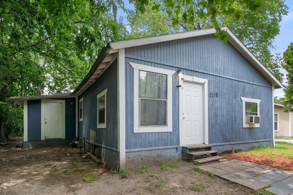 2118 W 12th Avenue Property Photo 1