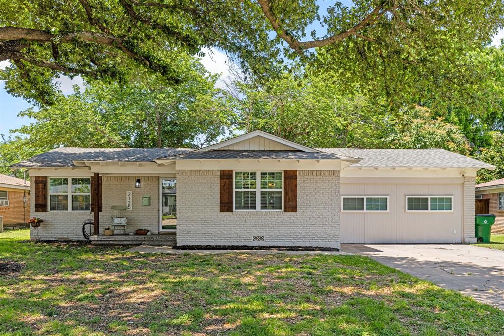 2125 Elton Road Property Photo 1