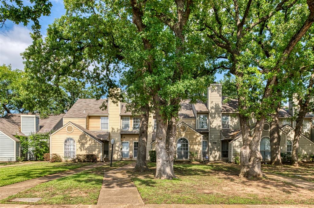 714 Bel Aire Crest Property Photo 1