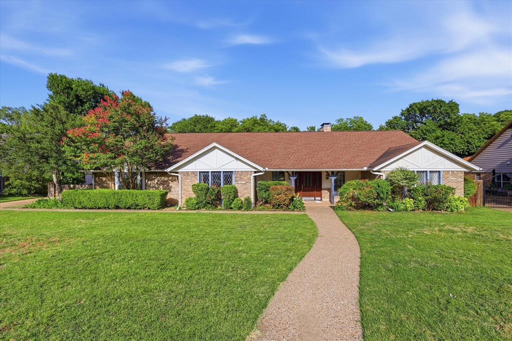 1116 Spring Lake Drive Property Photo 1
