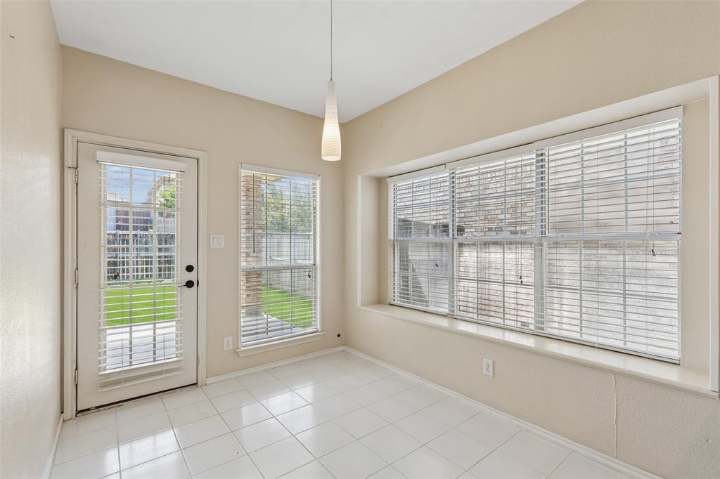 2212 Meadowstone Drive Property Photo 11