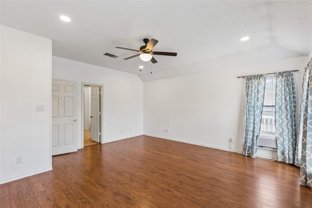 2212 Meadowstone Drive Property Photo 19