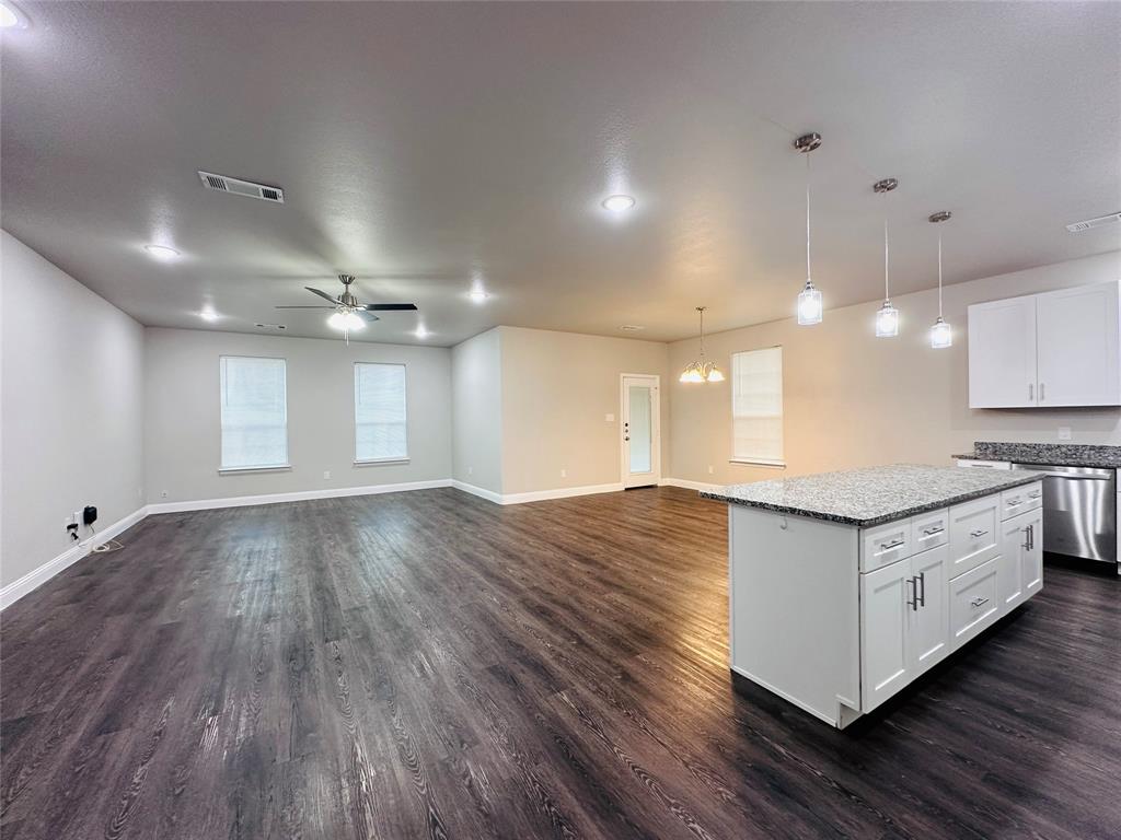 2415 San Gabriel Drive Property Photo 3
