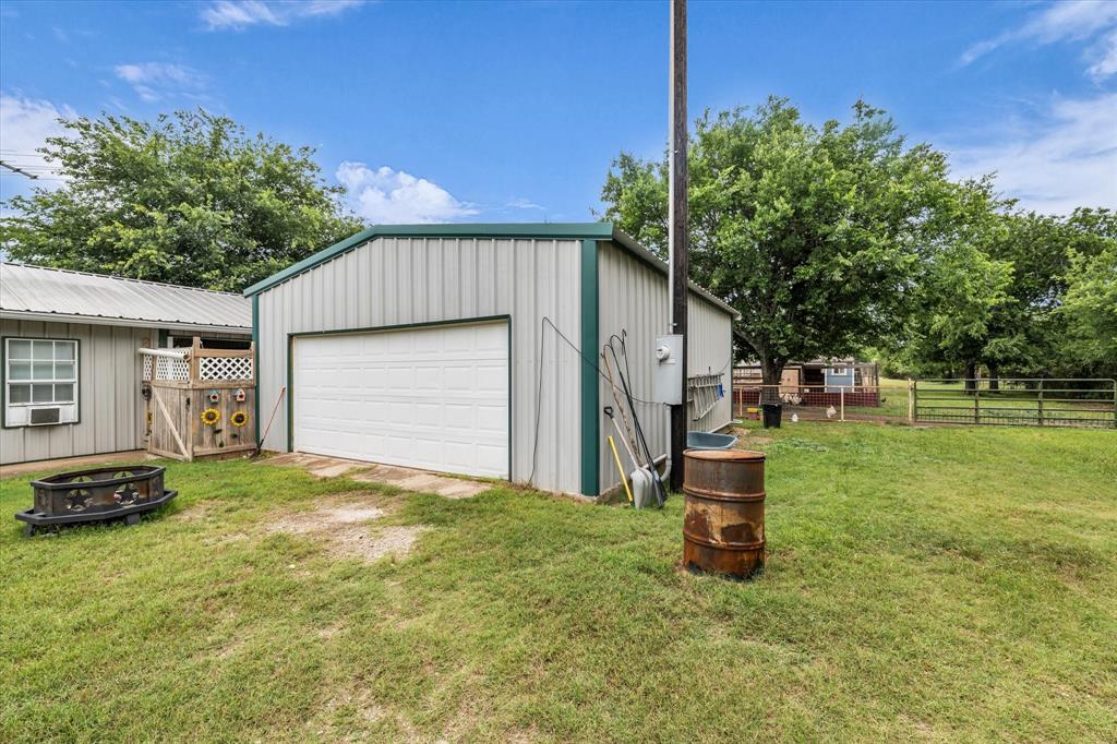 173 County Road 3465 Property Photo 10