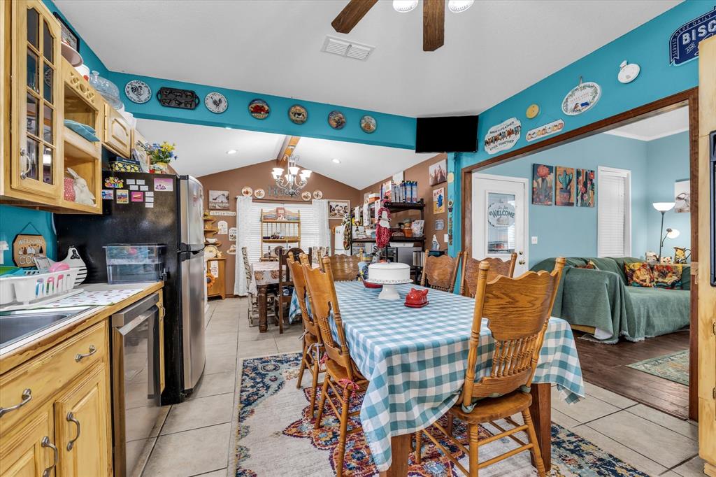 173 County Road 3465 Property Photo 15