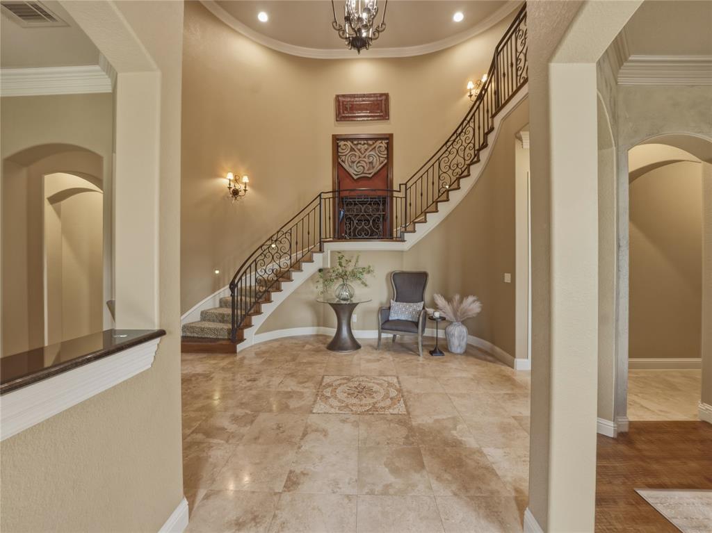 132 The Lakes Drive Property Photo 5