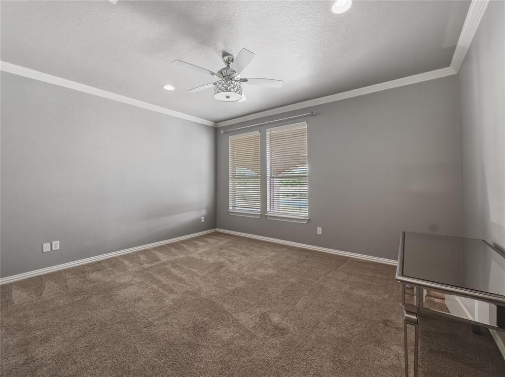 132 The Lakes Drive Property Photo 27