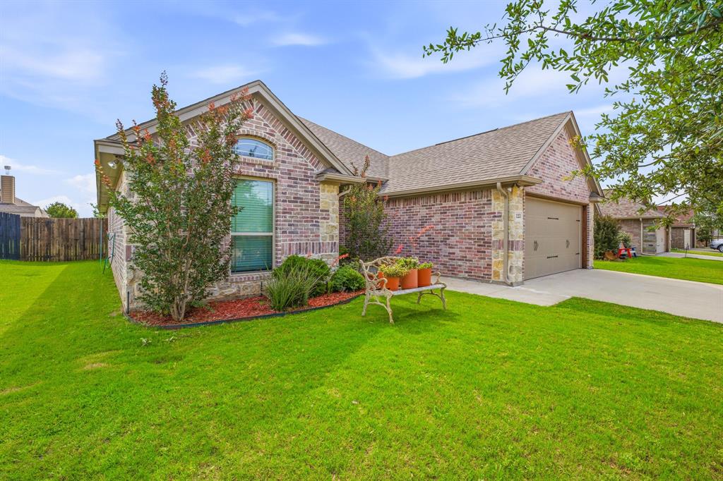 123 Donna Circle Property Photo 2