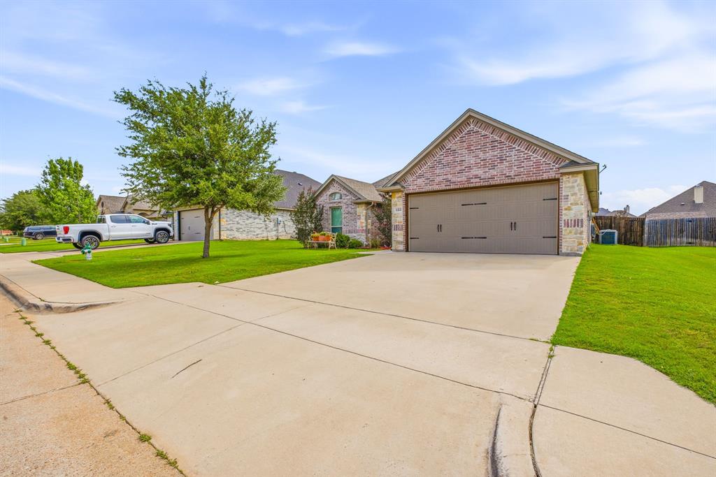 123 Donna Circle Property Photo 3