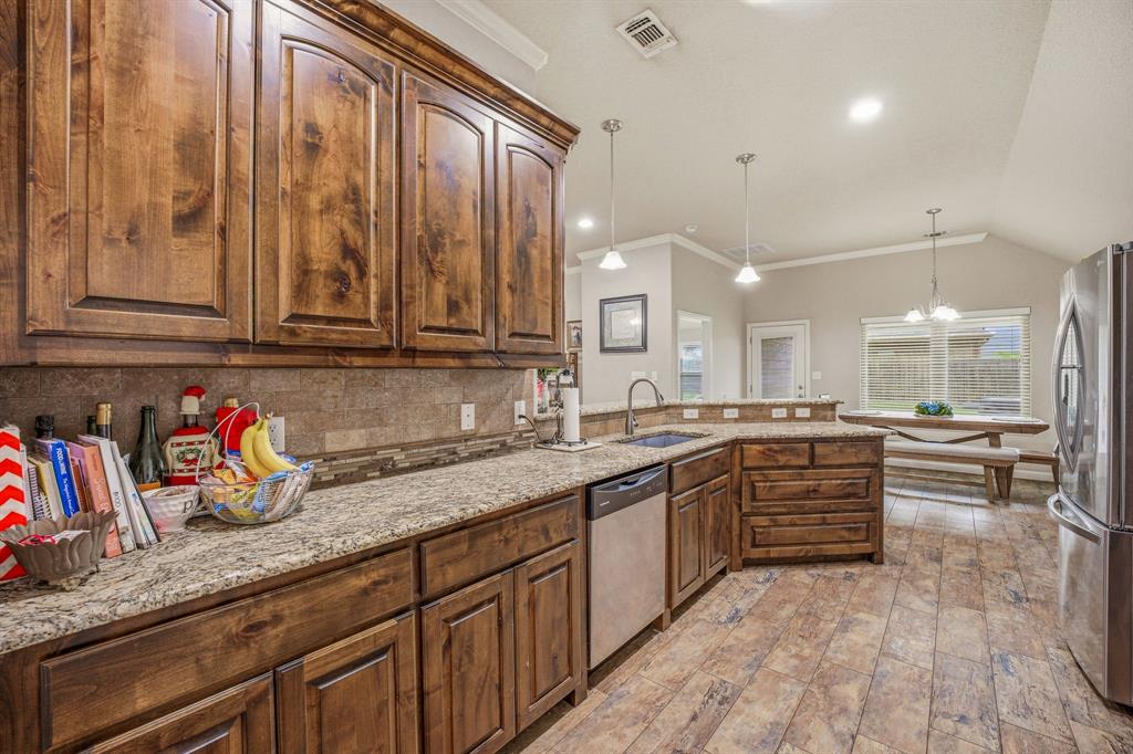 123 Donna Circle Property Photo 6