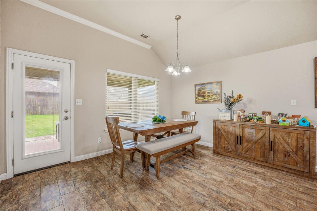 123 Donna Circle Property Photo 8