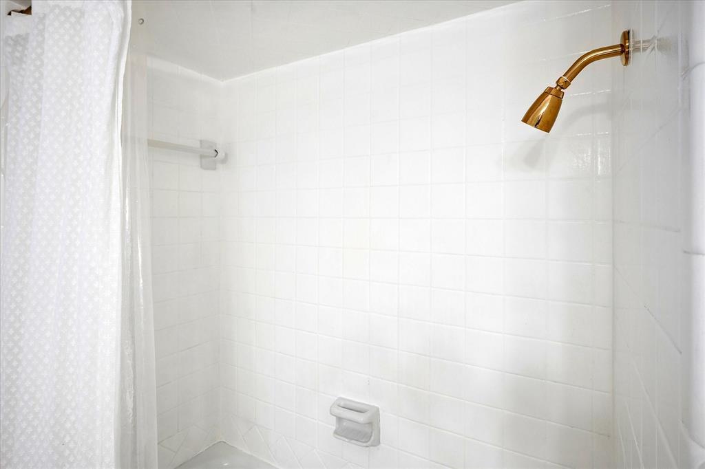 8426 Baumgarten Drive Property Photo 18