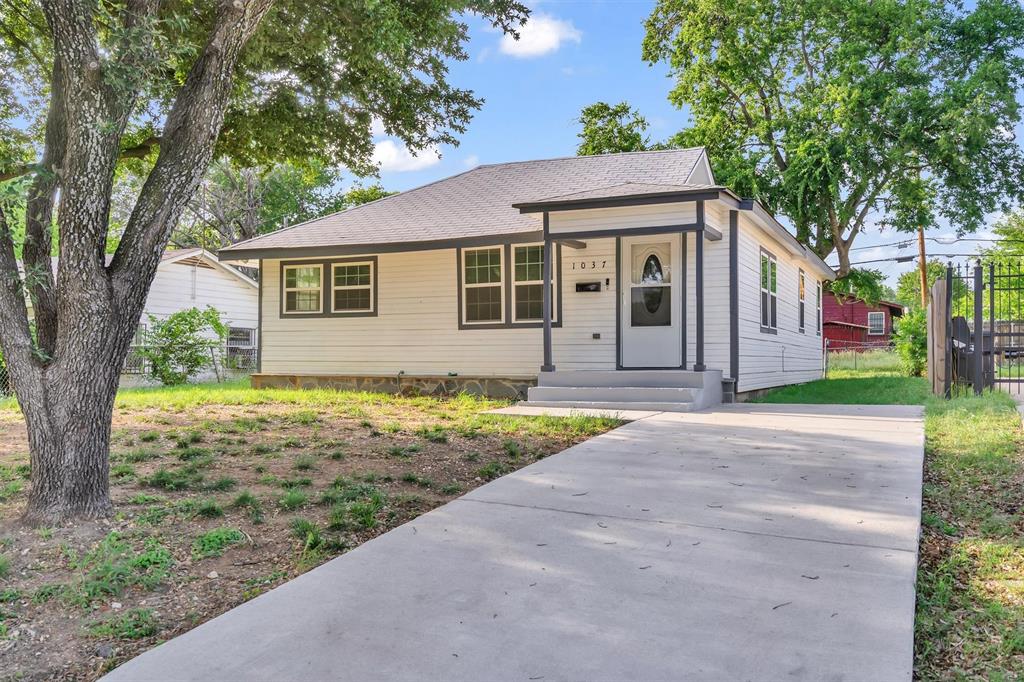1037 E Cantey Street Property Photo 1