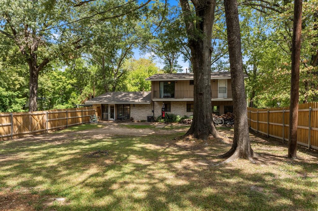 1101 Holly Hill Lane Property Photo 2